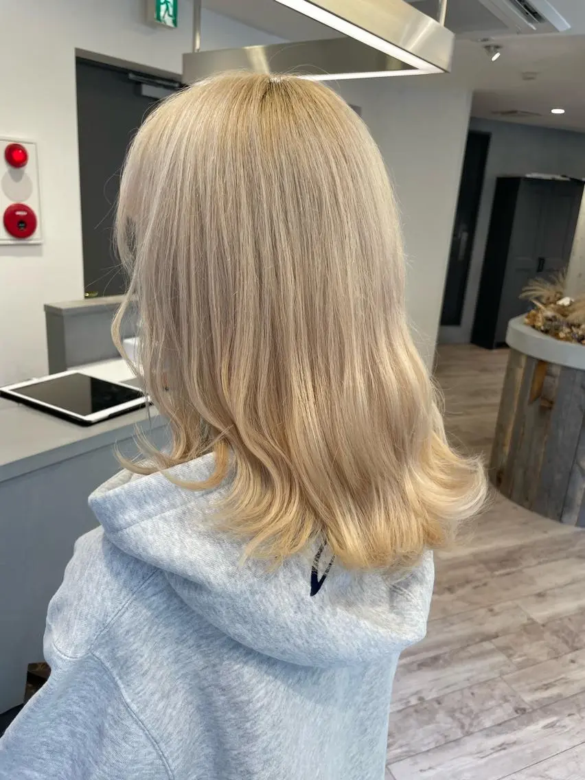 ミディアム ヘアカラー Loob.TOKYO MIYA🌈のヘアスタイル