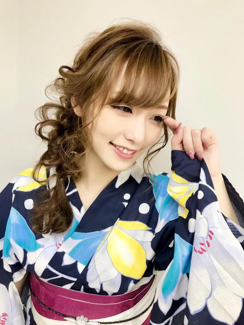 セミロング カラー パーマ ヘアアレンジ ネイル マツエク・マツパ 吉川 宙翔のヘアスタイル