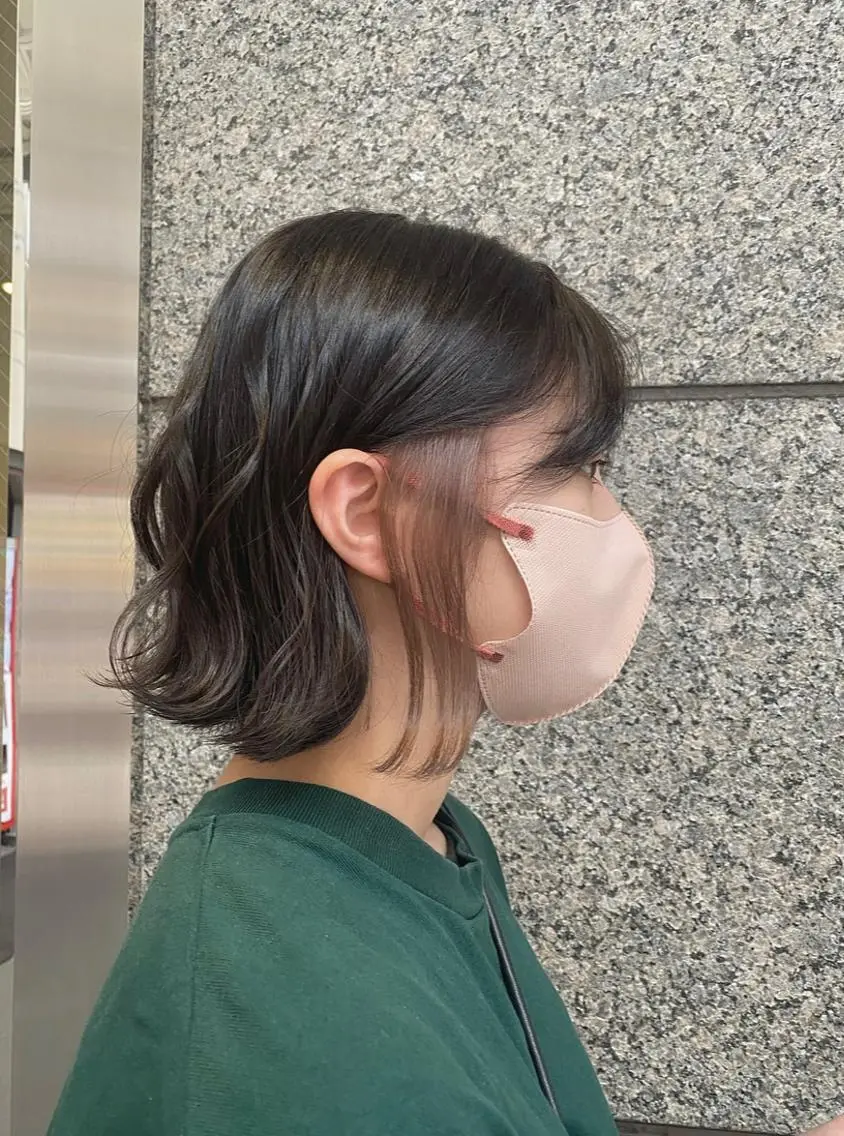 ショート カラー イヤリングカラー ヘアカラー トリートメント 透明感カラー/艶髪 Mihiro🪽のヘアスタイル