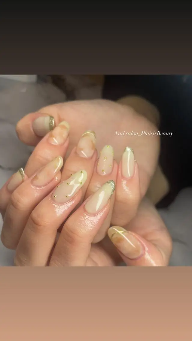 ネイル グラデーション ラメ(グリッター) ラメグラデーション ミラーネイル ニュアンスネイル ハンドネイル Nobody _Renのネイルデザイン