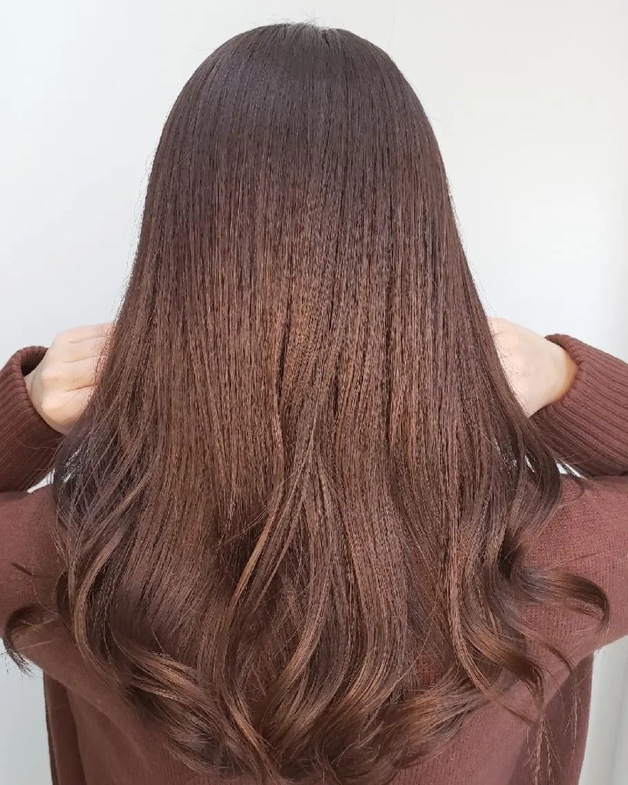 ロング カラー ブラウンカラー ショコラブラウン カット ヘアカラー トリートメント Luana 矢場町のヘアスタイル