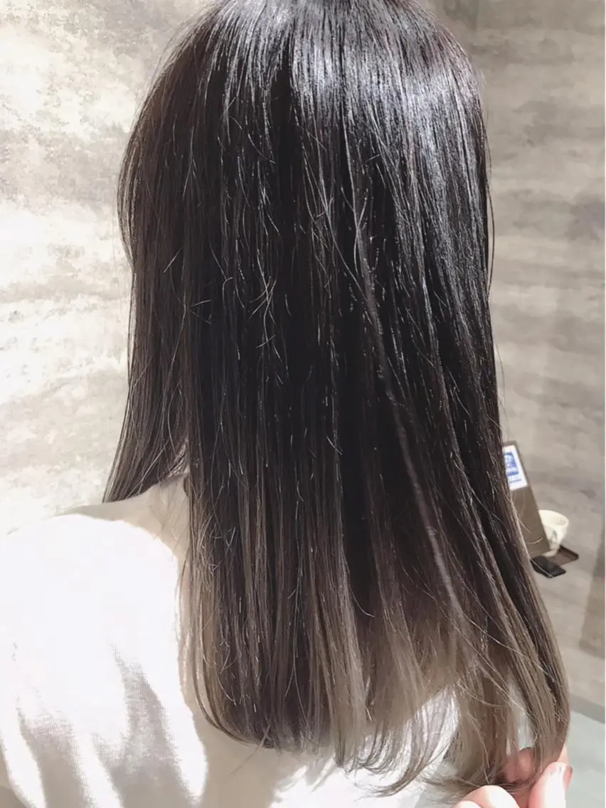 セミロング カラー Blanco Color&Careのヘアスタイル