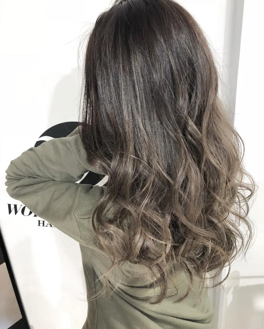 カラー ハイライトカラー 夜23時まで予約🉑 reverieあきらのヘアスタイル