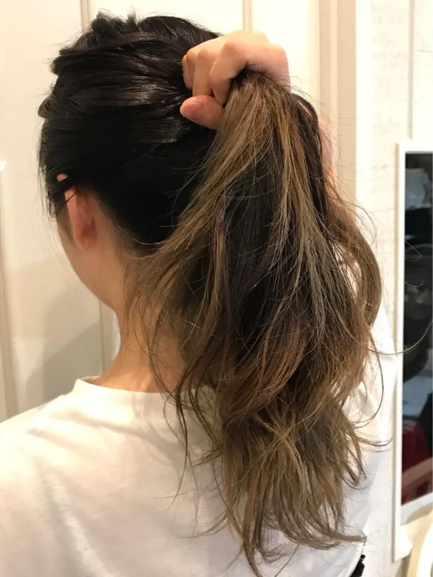 ロング カラー ベージュカラー グラデーションカラー Blanco Color&Careのヘアスタイル