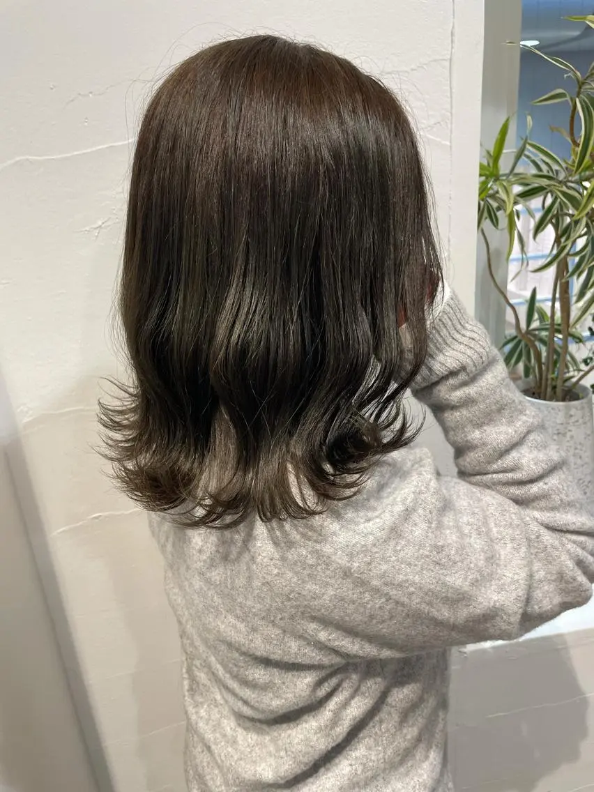ミディアム カラー 透明感カラー ダブルカラー ハイライトカラー ハイライト . AYUKAのヘアスタイル