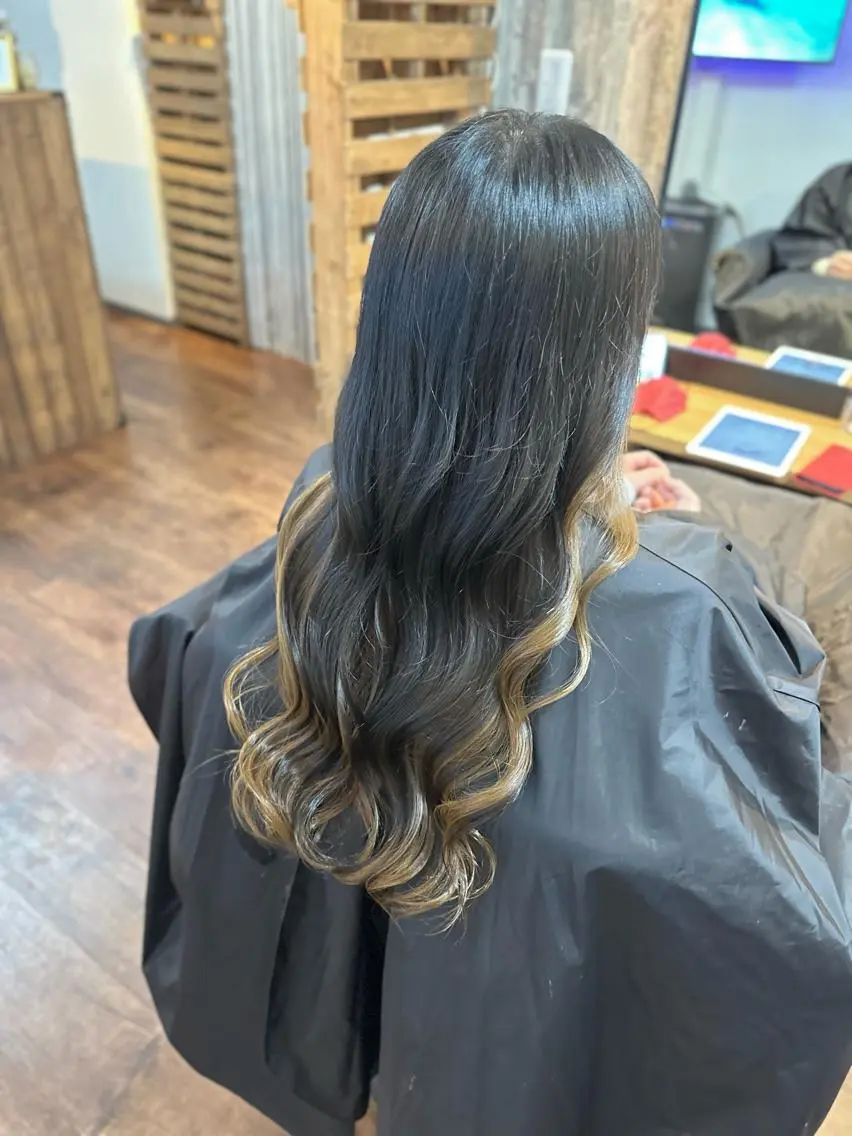 ロング カラー インナーカラー カット ヘアカラー Luzir⭐︎ GEN⭐︎のヘアスタイル