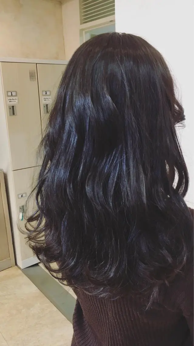 ロング 角床直哉 カラーカットNO 1のヘアスタイル