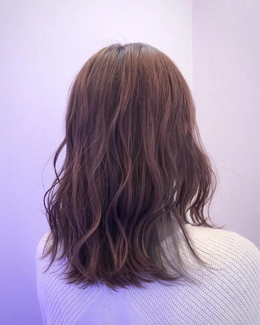 ミディアム カラー ベージュカラー オレンジ オレンジベージュ シルバー 白井 つづりのヘアスタイル