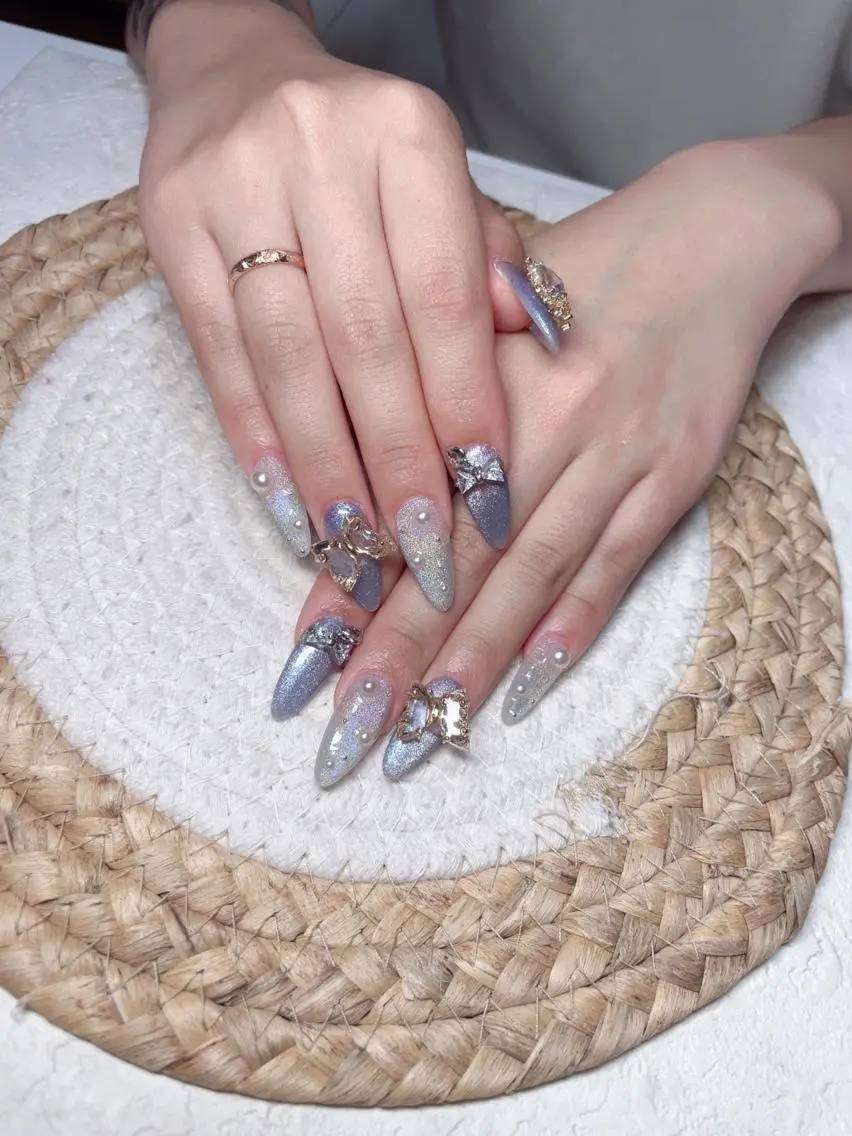 ネイル M 🌷Nail 長さだし専門店のネイルデザイン