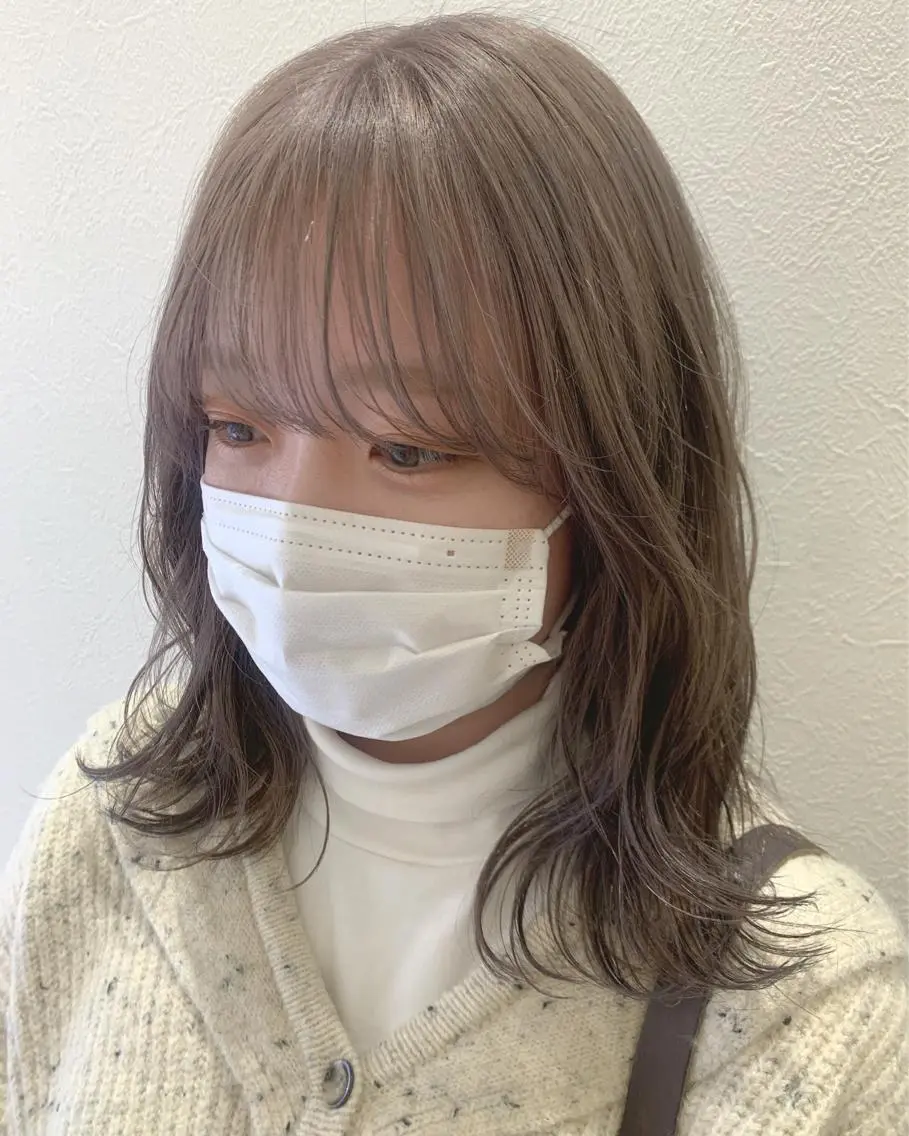 セミロング カラー ブリーチ シルバー カット ヘアカラー トリートメント hubhair レイヤー/透明感のヘアスタイル