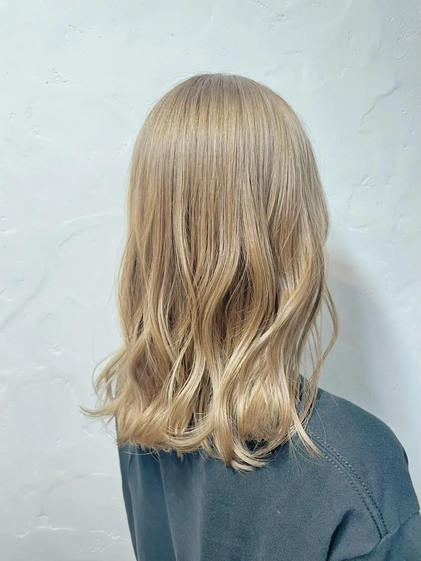 ミディアム ふわっとレイヤー 🪽スガヤハルミのヘアスタイル