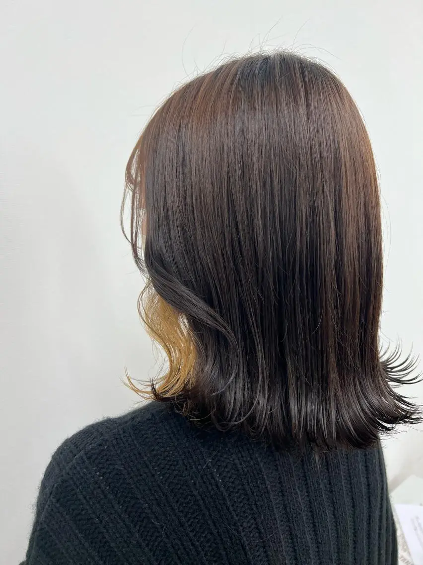 ミディアム ヘアカラー トリートメント 草野ゆずき⌇縮毛矯正 ⌇Wカラー⌇レイヤーのヘアスタイル