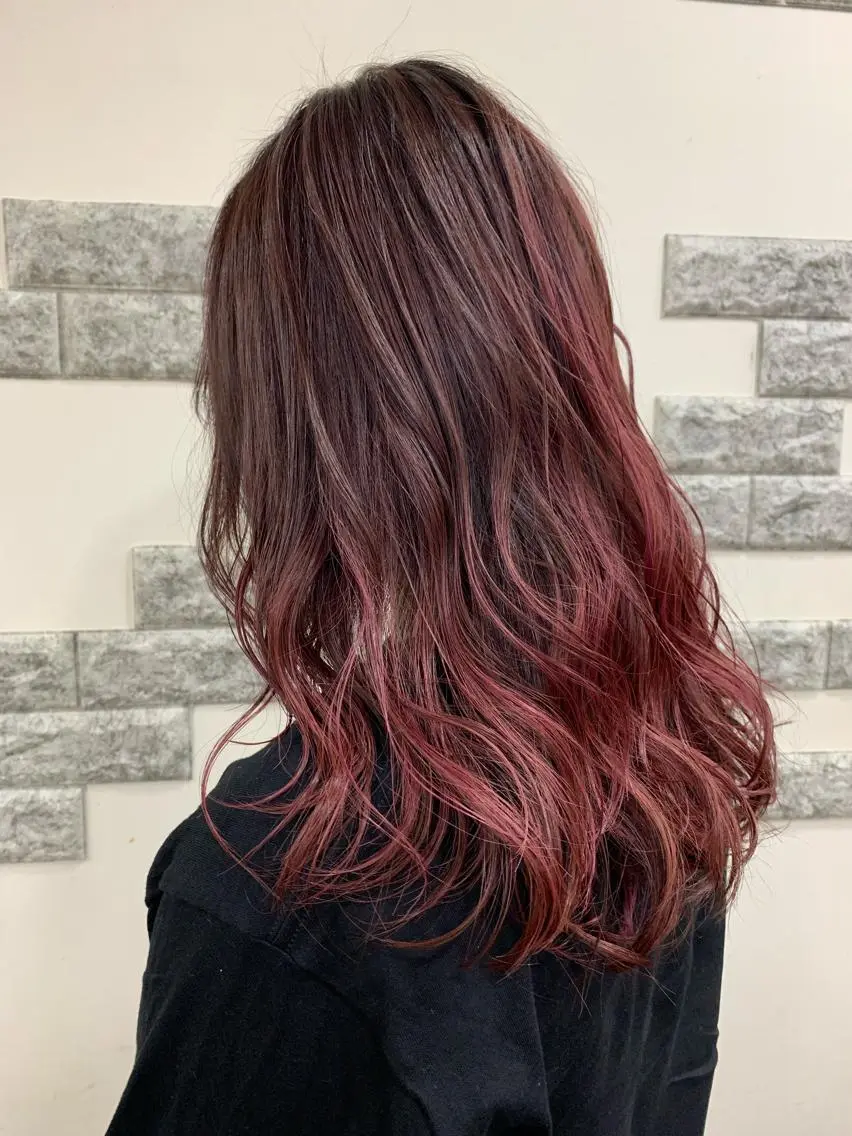 セミロング カラー 薄田 珠美のヘアスタイル