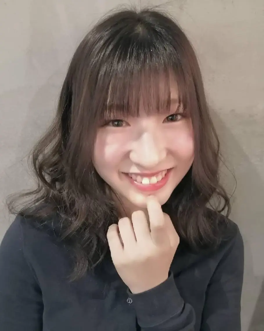 ミディアム カラー グレージュ ヘアカラー トリートメント ブリーチ・ハイトーン 特化🎉内山のヘアスタイル