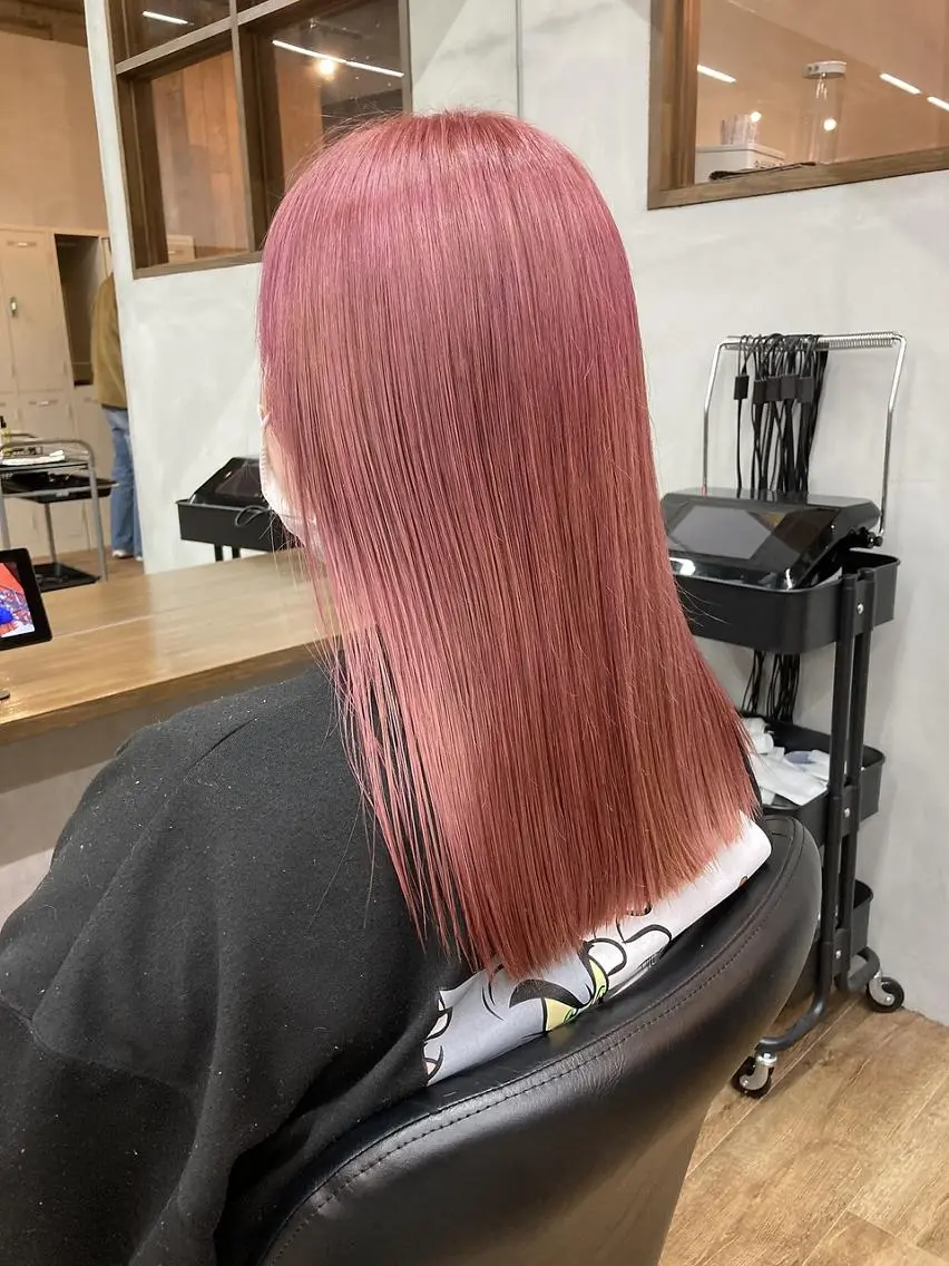 セミロング カラー ピンクカラー ANGELICA 天理店のヘアスタイル