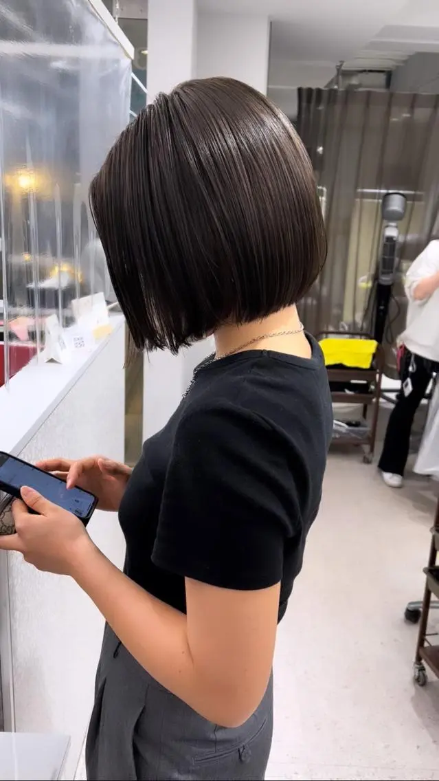 ショート カット ヘアカラー トリートメント レイヤーカット 早崎太生のヘアスタイル
