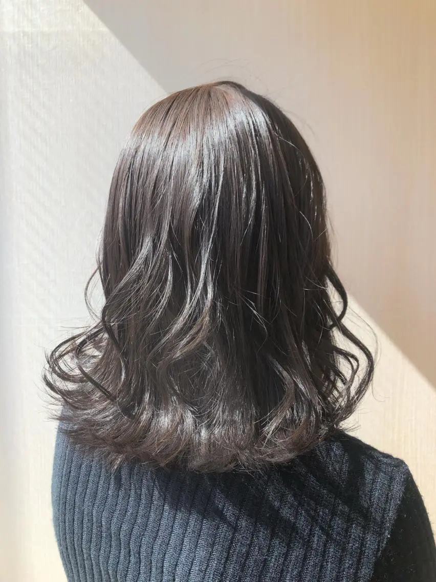 ミディアム カラー カット ヘアカラー トリートメント 川本 あゆのヘアスタイル