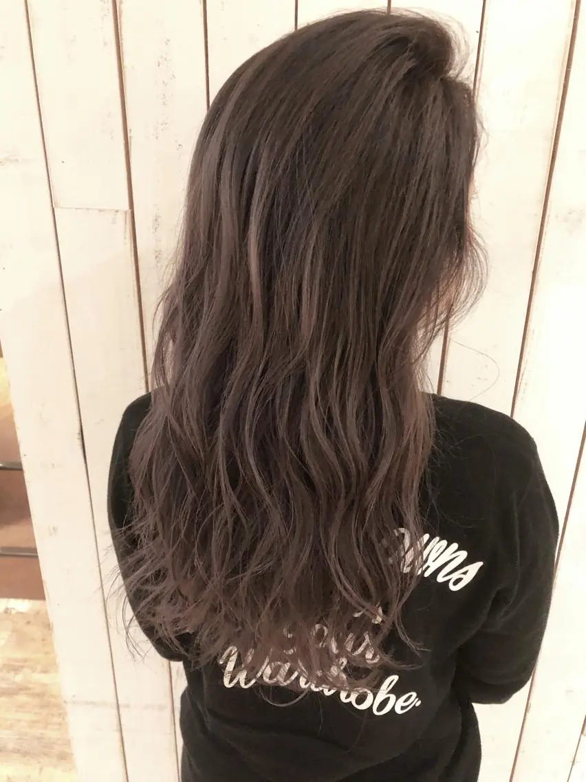セミロング カラー グレージュ ハイライトカラー ハイライト カット ヘアカラー トリートメント Noe心斎橋 堀田 朋宏のヘアスタイル