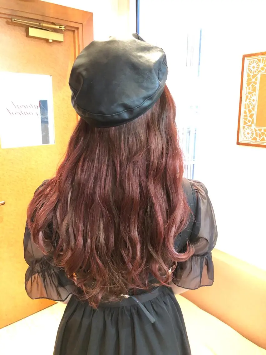 セミロング カラー シールエクステ ピンクカラー エクステ 100%髪質改善特化 TRUNSのヘアスタイル