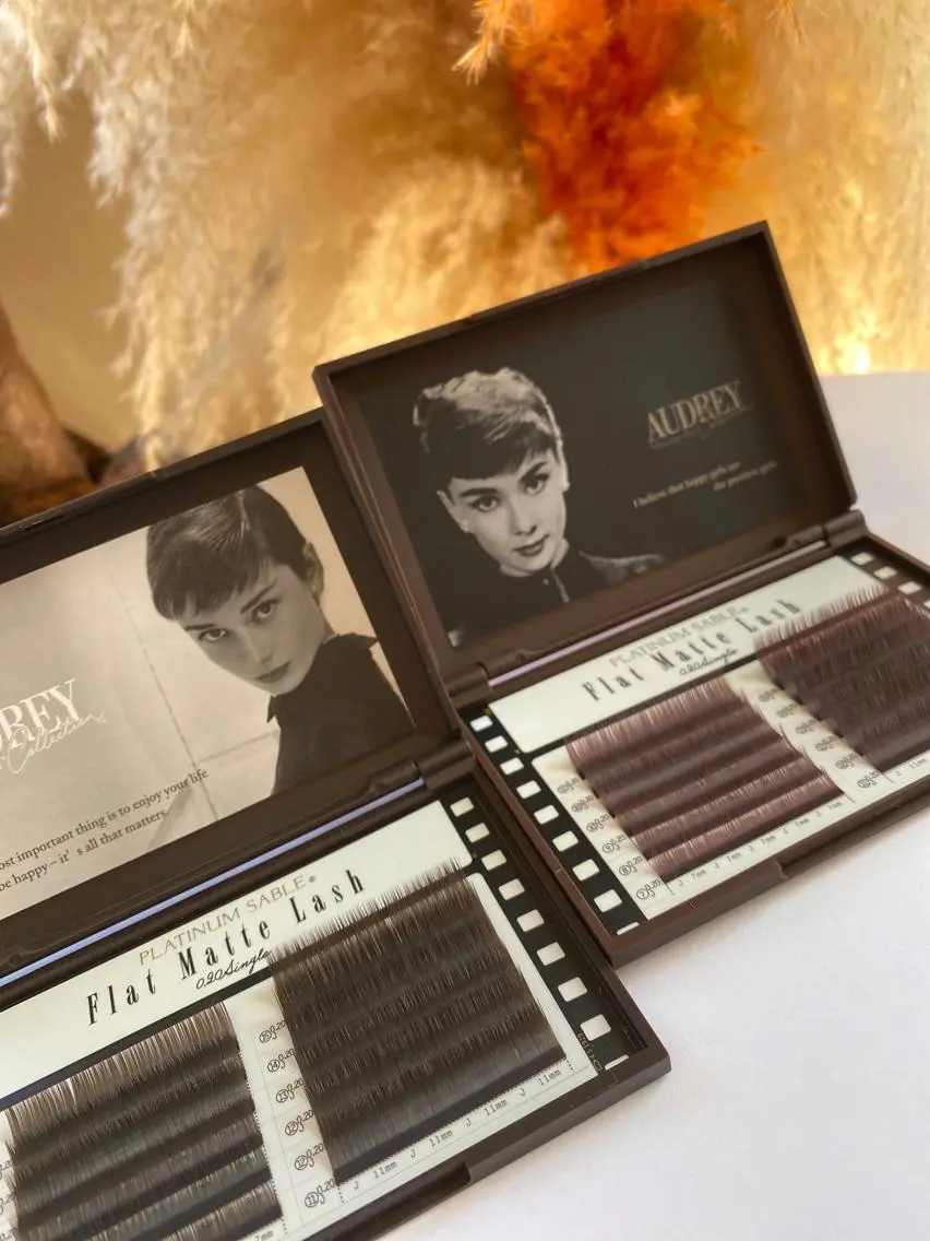 マツエク・マツパ カラーマツエク フラットラッシュ EYELASH FAVのマツエク・マツパデザイン