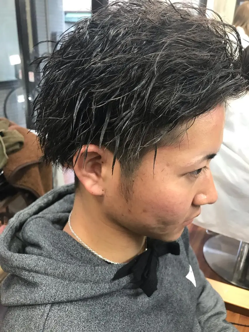 ショート パーマ メンズ メンズパーマ メンズツイストパーマ ツイストパーマ 【メンズ&髪質改善】 萬納陽介のヘアスタイル