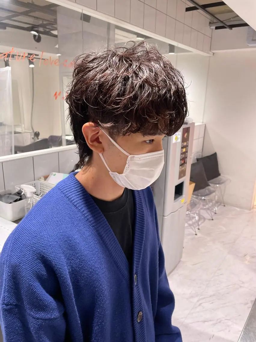 ショート カラー パーマ ヘアアレンジ メンズ キッズ ネイル マツエク・マツパ カット パーマ トリートメント ヘッドスパ ヘアセット スパイキー/フェザー /波巻き/かいとのヘアスタイル