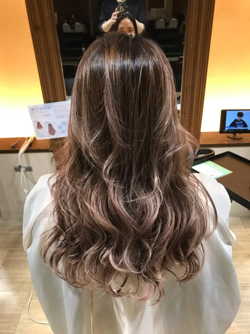 ロング カラー イルミナカラー インナーカラー/ ストレート/奥野洸也のヘアスタイル