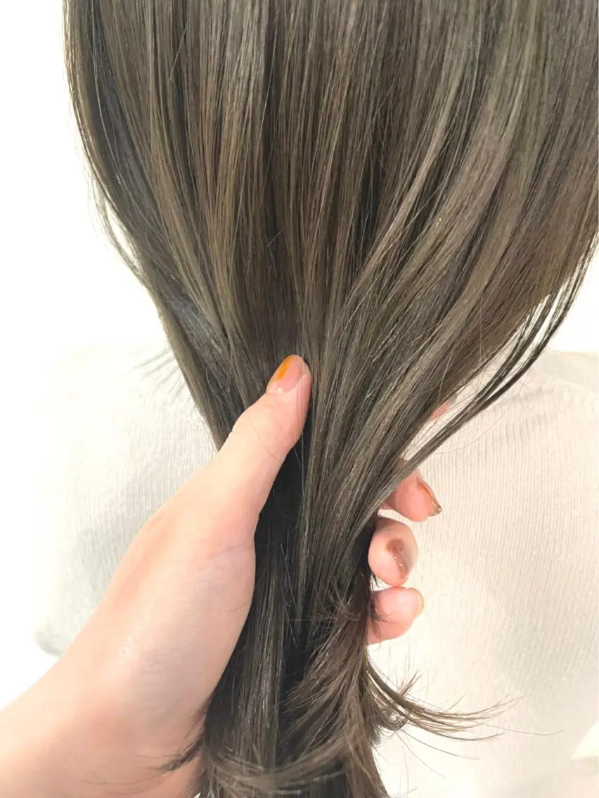 ロング カラー バレイヤージュ ブリーチ ケアブリーチ ダブルカラー イヤリングカラー 🌈新田 みどり🌈のヘアスタイル