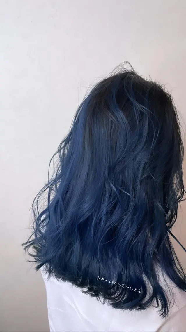 セミロング カラー ブルーカラー グラデーションカラー ALLEN hair 京橋店のヘアスタイル