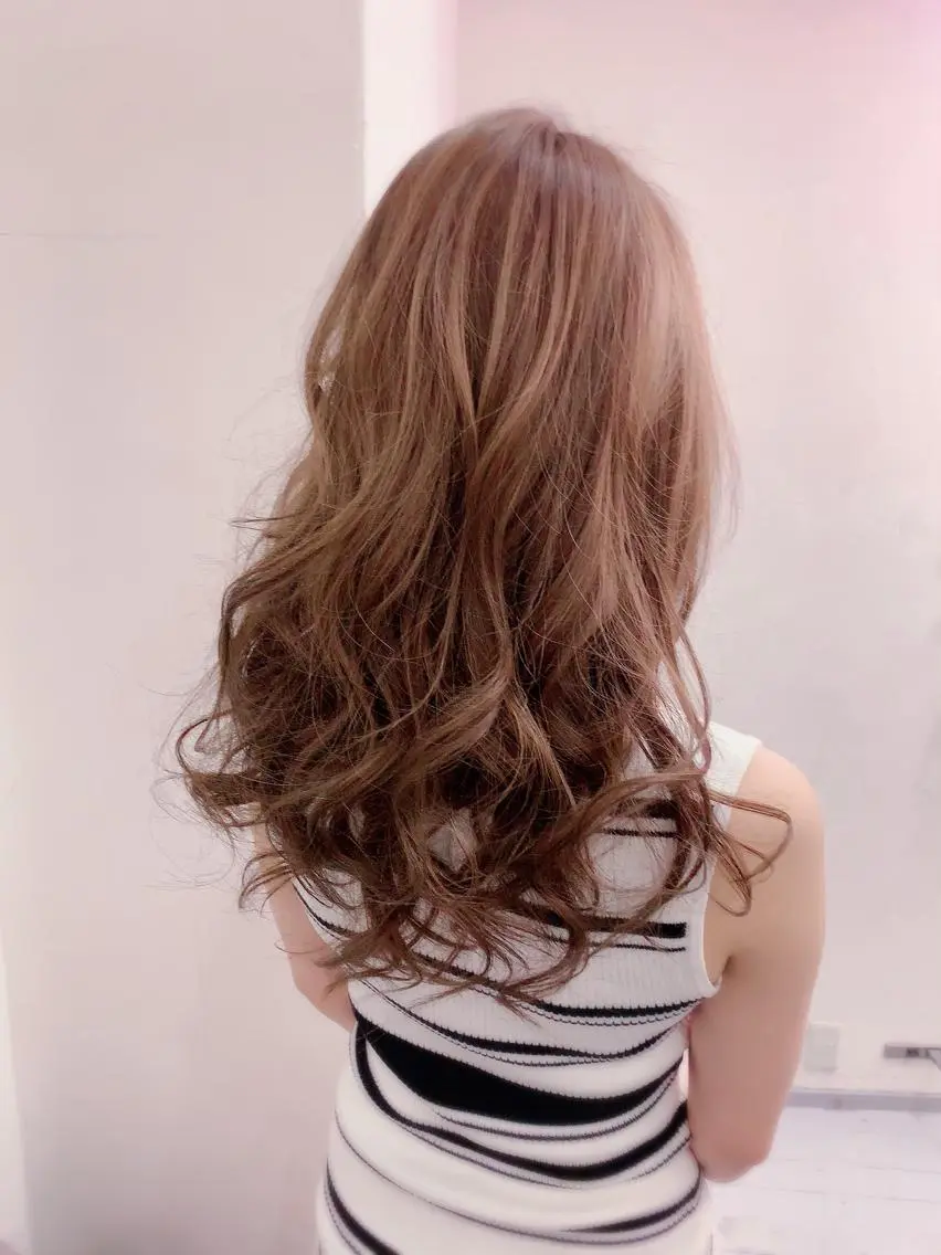 ロング カラー ベージュカラー ブリーチ カット ヘアカラー トリートメント 💎JADE GRACE💎のヘアスタイル
