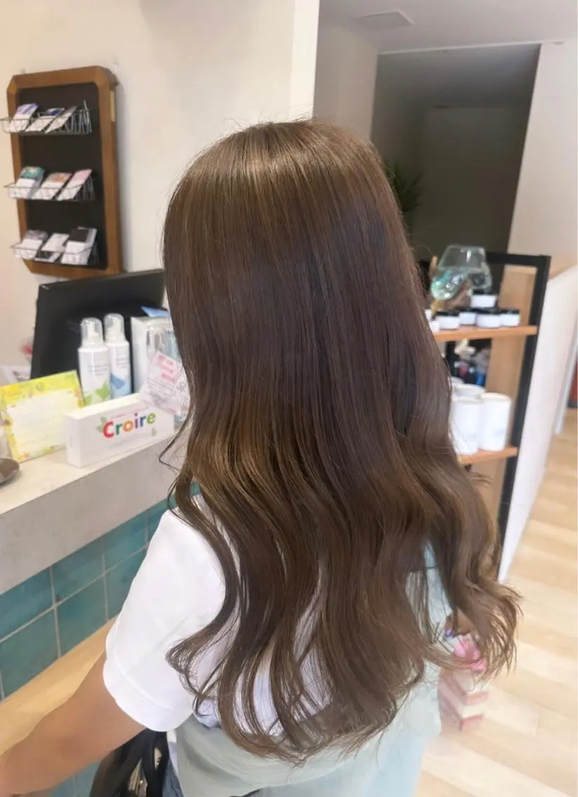ロング カラー ベージュカラー ブリーチなしカラー RURI🩵のヘアスタイル