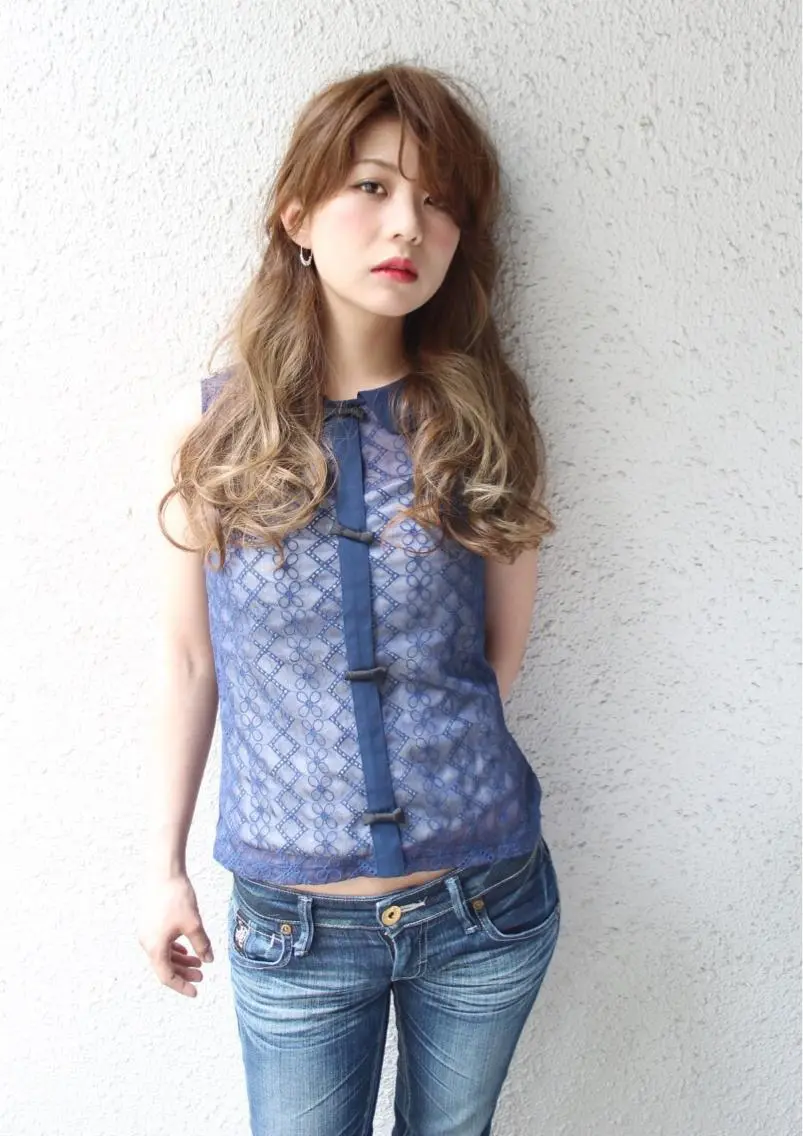 ロング パーマ 桑名 淳のヘアスタイル