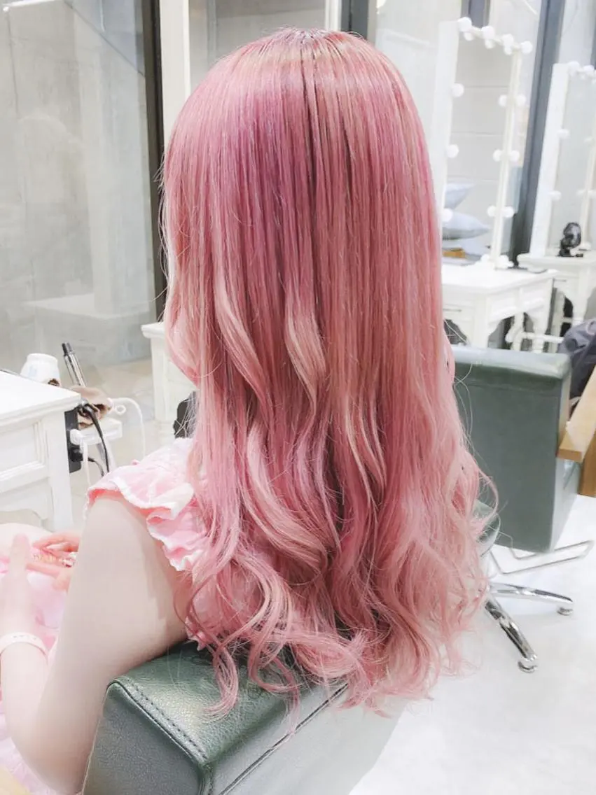 カラー ロング ヘアアレンジ ブリーチ ケアブリーチ 透明感カラー デザインカラー ハイトーンカラー Days 透明感カラーのヘアスタイル