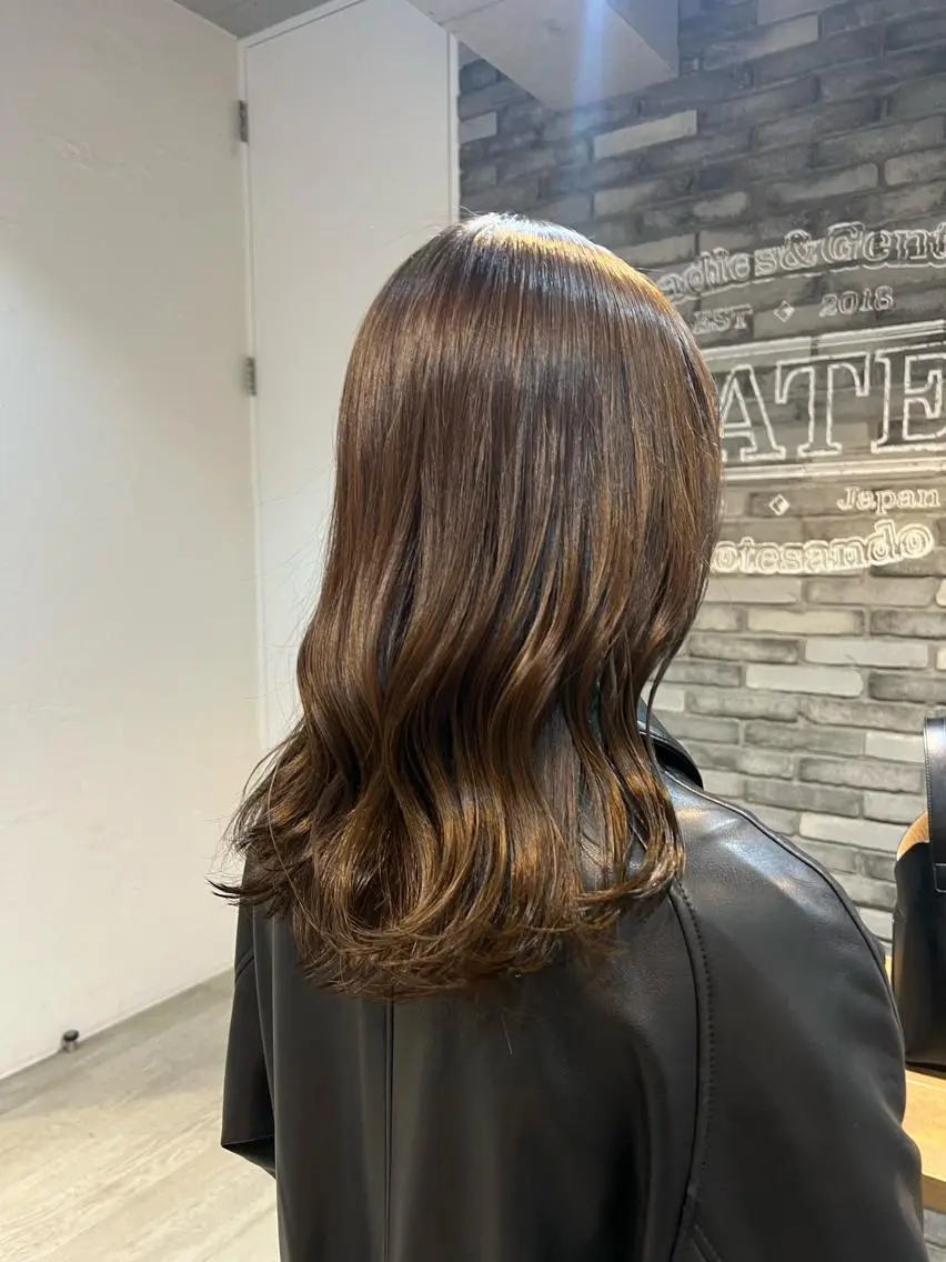 セミロング カラー アッシュ ベージュカラー 韓国ヘア☁️ mitsukiのヘアスタイル