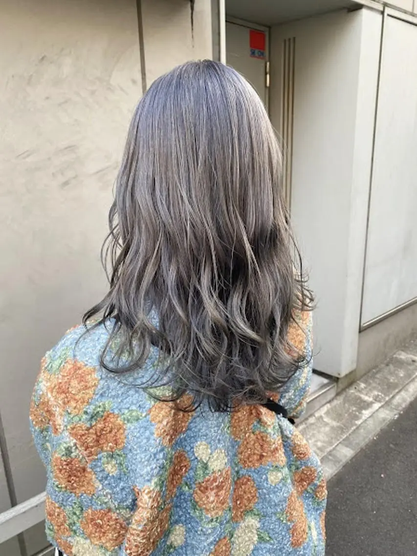 カラー 🪞SHE池袋 Official🪞のヘアスタイル