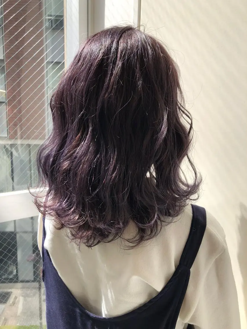 ミディアム カラー ハイライトカラー パープルカラー ハイライト ☻BRAVE柏東口店 わたなべ りこ☻のヘアスタイル