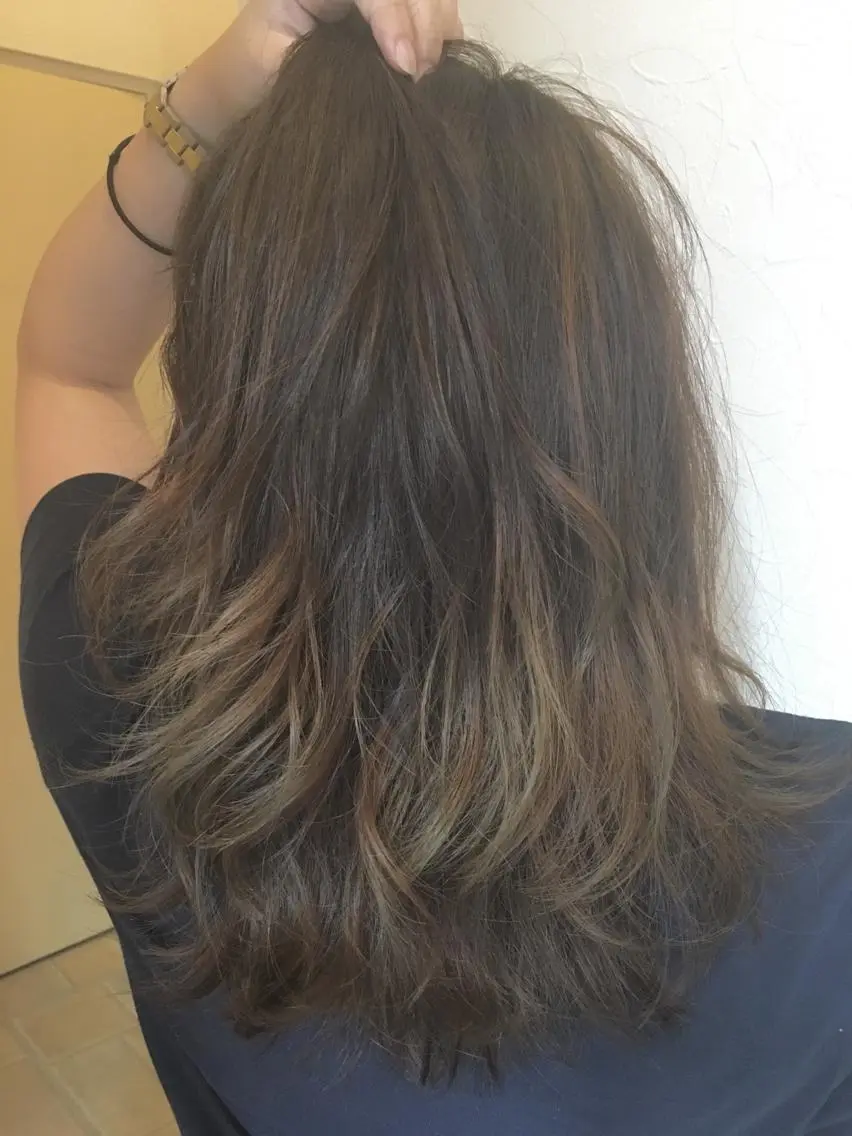 ミディアム カラー パーマ ヘアアレンジ IVY villa Suzu.のヘアスタイル