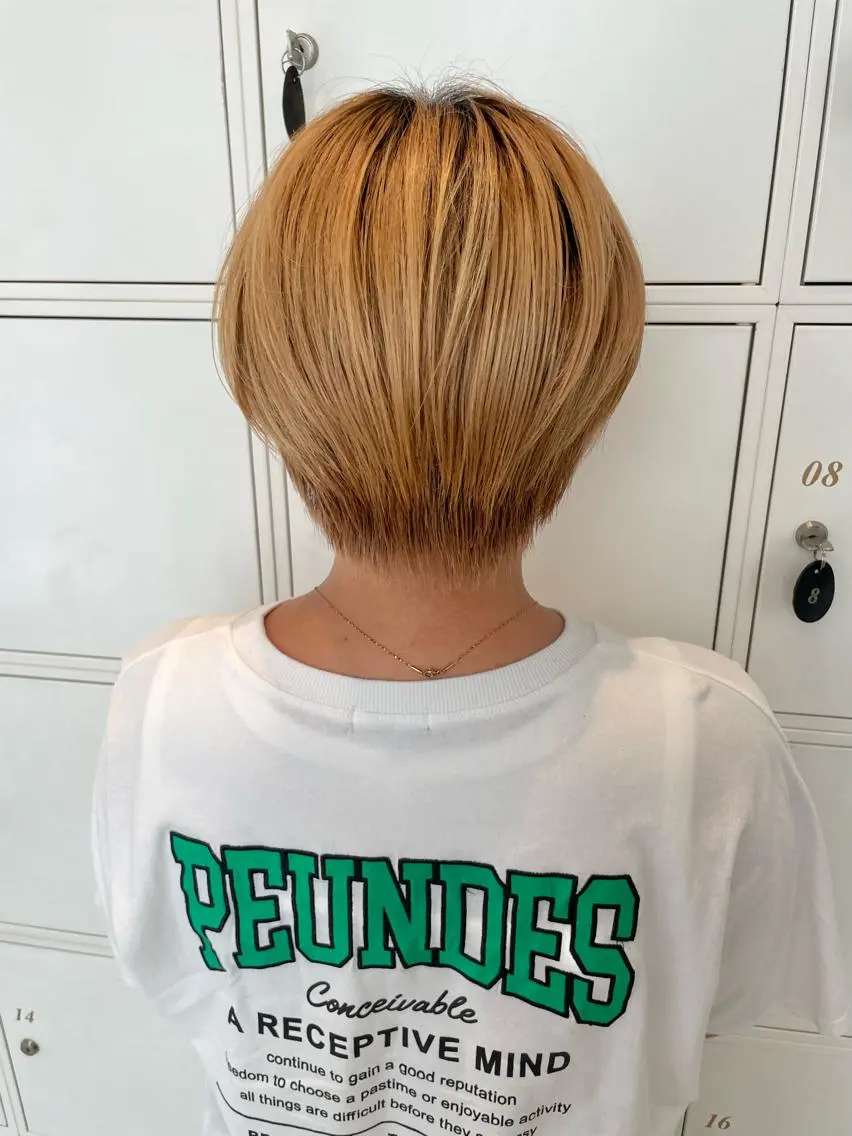 ショート カラー ハイトーンカラー ショートヘア 鶴岡で縮毛矯正なら お任せ！ハヤシナオミのヘアスタイル