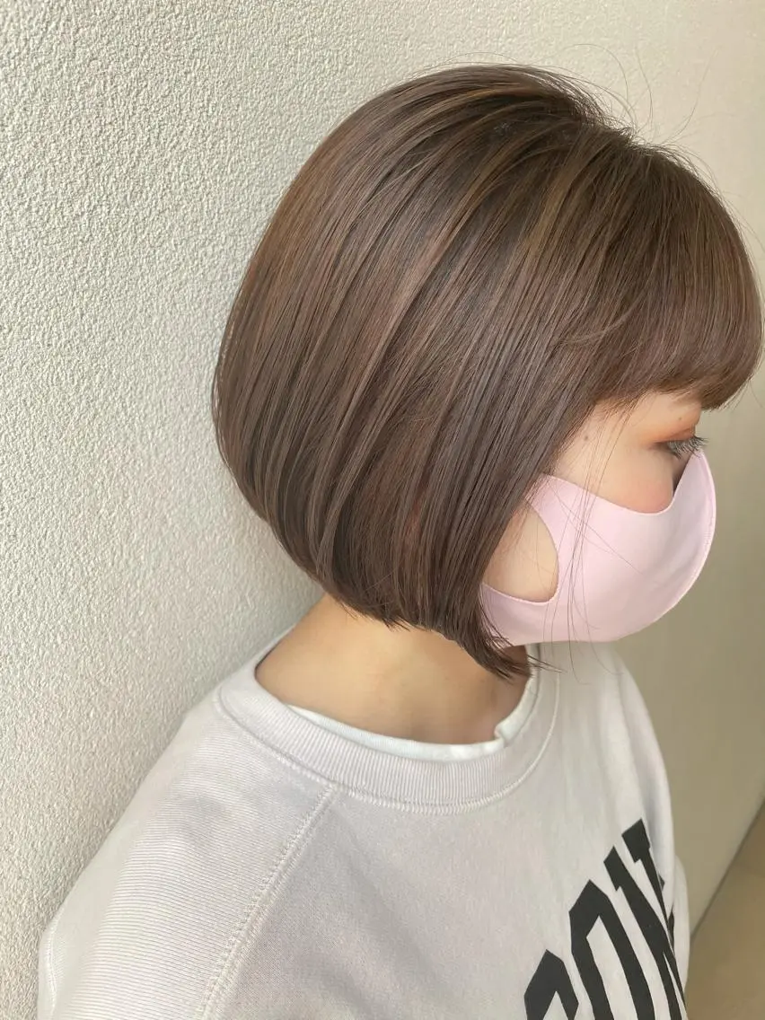 ショート カラー アッシュ ベージュカラー バイオレットカラー ヘアカラー 沢田 瞳のヘアスタイル