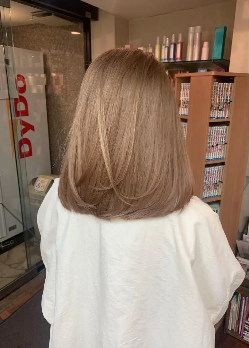 ミディアム カラー ベージュカラー ヘアカラー トリートメント 矢野 晃平のヘアスタイル