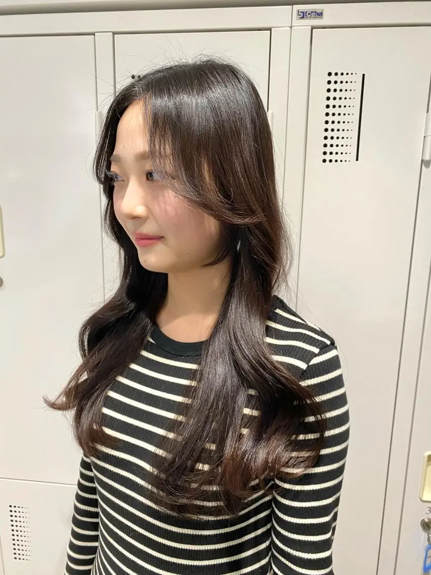 ロング カラー 髪質改善 ヨシンモリ 韓国風ヘア レイヤーカット 酸性ストレート カット ヘアカラー トリートメント 韓国風レイヤーカット 💎髪質改善"yuiのヘアスタイル