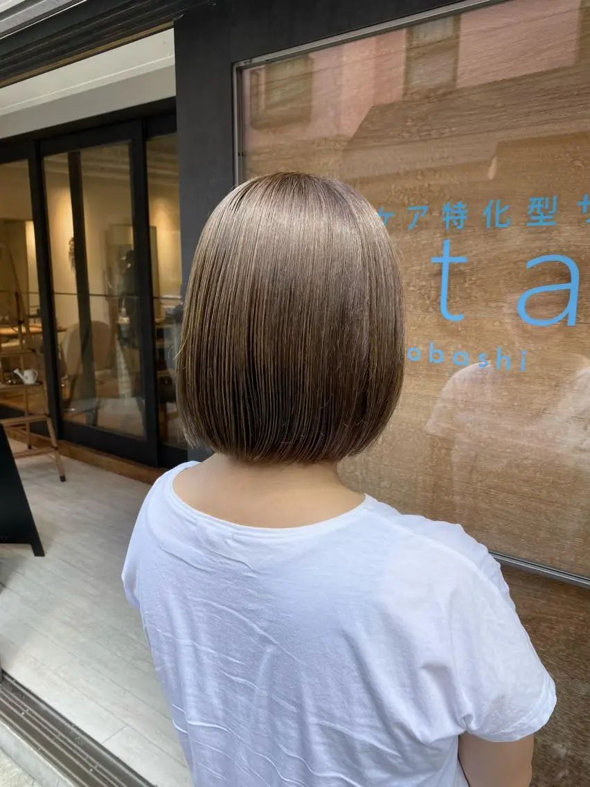 ショート カラー アッシュ 透明感カラー イルミナカラー ラベンダーカラー ラベンダーアッシュ カット ヘアカラー newi 京橋 【yuuki】のヘアスタイル