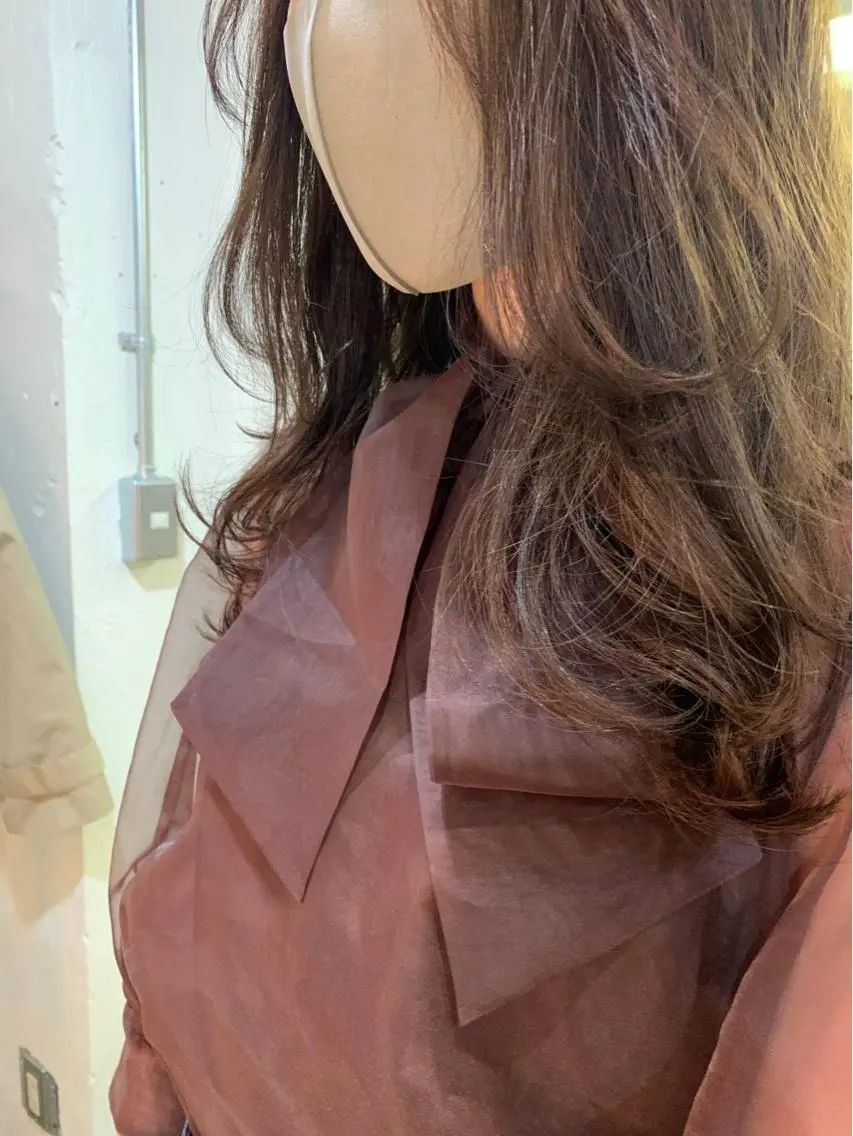 ロング カラー ベージュカラー 顔周りカット レイヤーカット パーマ美容師 hanaのヘアスタイル