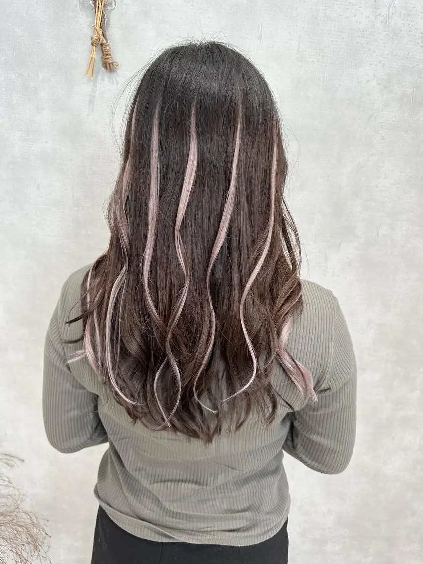 ミディアム ヘアアレンジ エクステ ハイライト エクステ ROSEL末吉 海渡のヘアスタイル