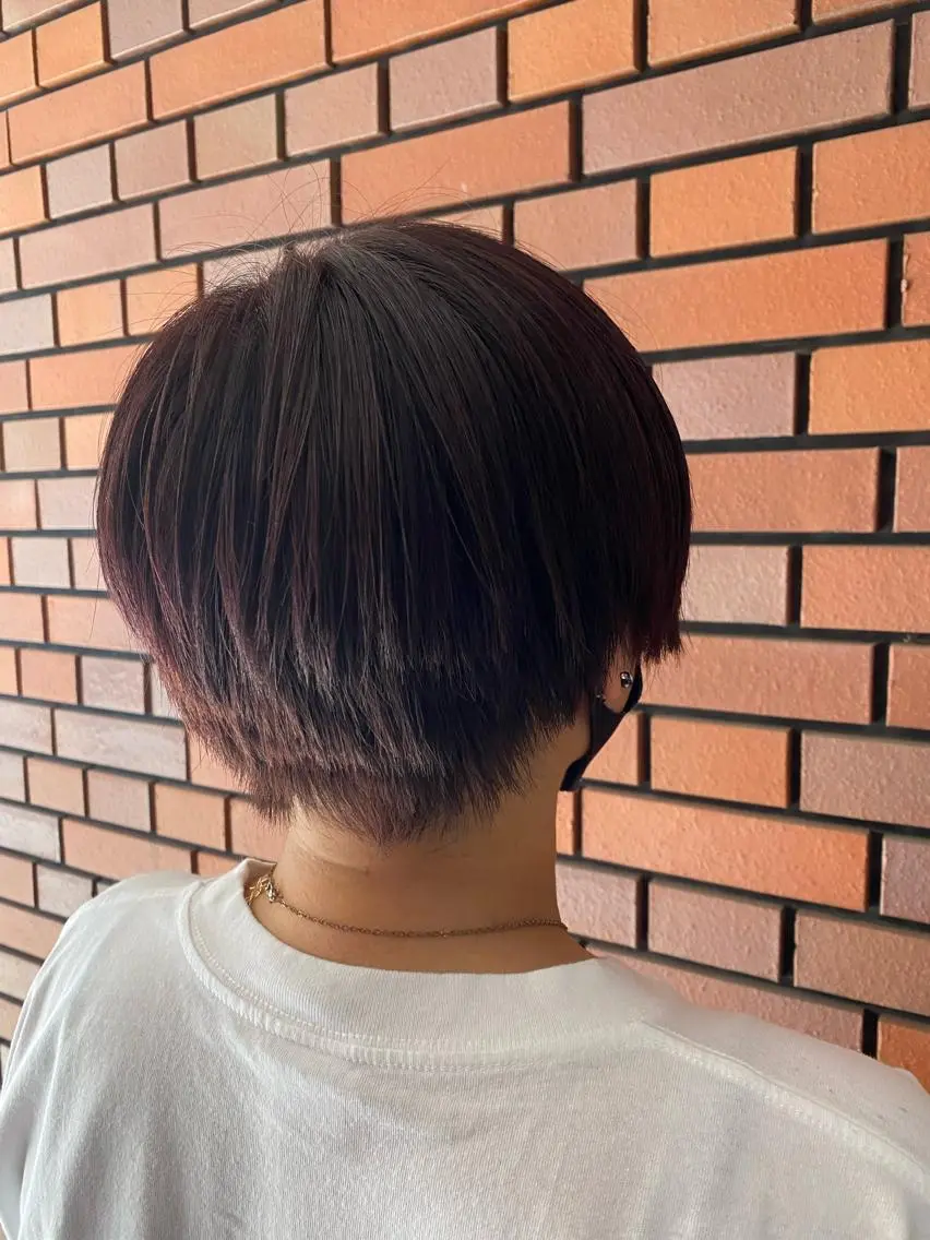 ショート カラー ブリーチ ショートヘア 縮毛矯正 トリートメント カット ヘアカラー トリートメント エイト ウメダのヘアスタイル
