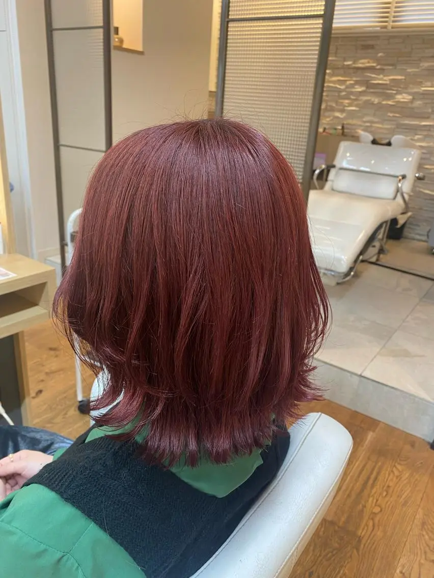 ミディアム カラー ヘアアレンジ レッドカラー 韓国ヘア sasugaのヘアスタイル