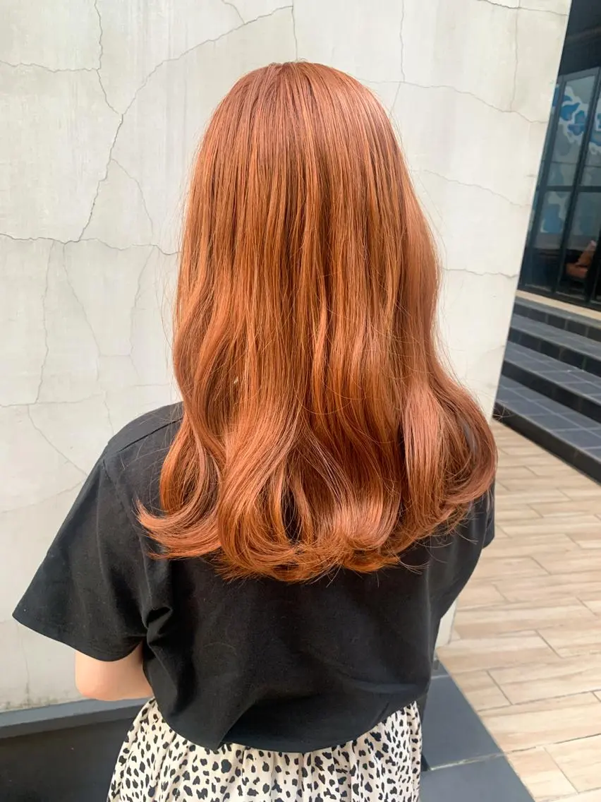 セミロング カラー ヘアアレンジ ブリーチ ダブルカラー ブリーチなしカラー ヘアカラー トリートメント yuka .のヘアスタイル