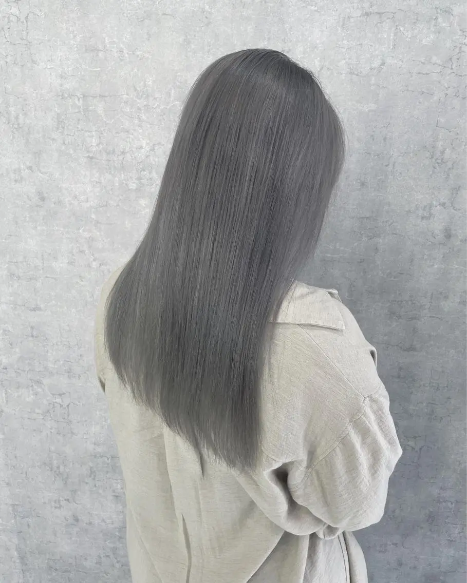 ロング カット ヘアカラー 袴田 伊代のヘアスタイル