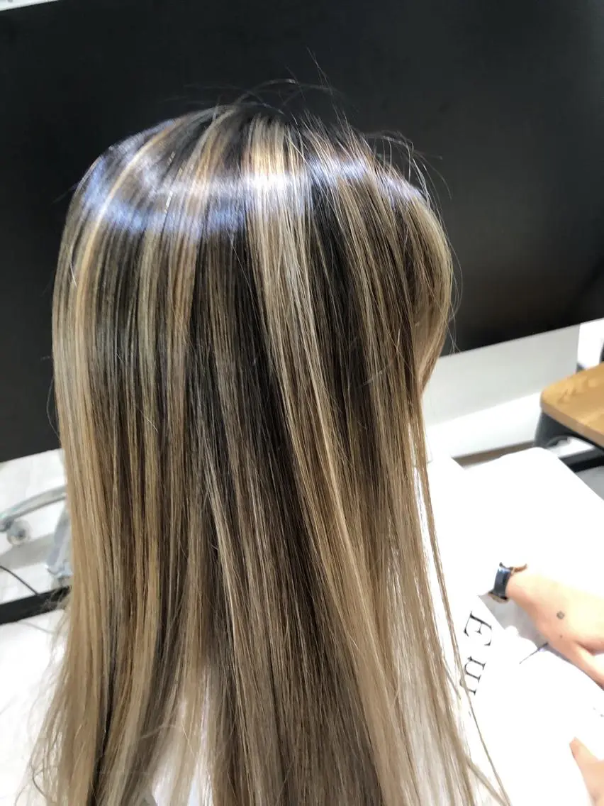 ロング カラー ハイライトカラー 外国人風カラー ハイライト biscohair 髪にドラマを。のヘアスタイル