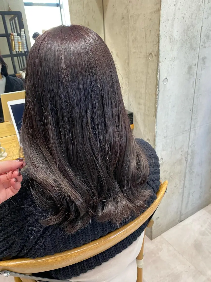 ミディアム カラー ヘアカラー トリートメント 似合う髪型見つけます AYAKAのヘアスタイル
